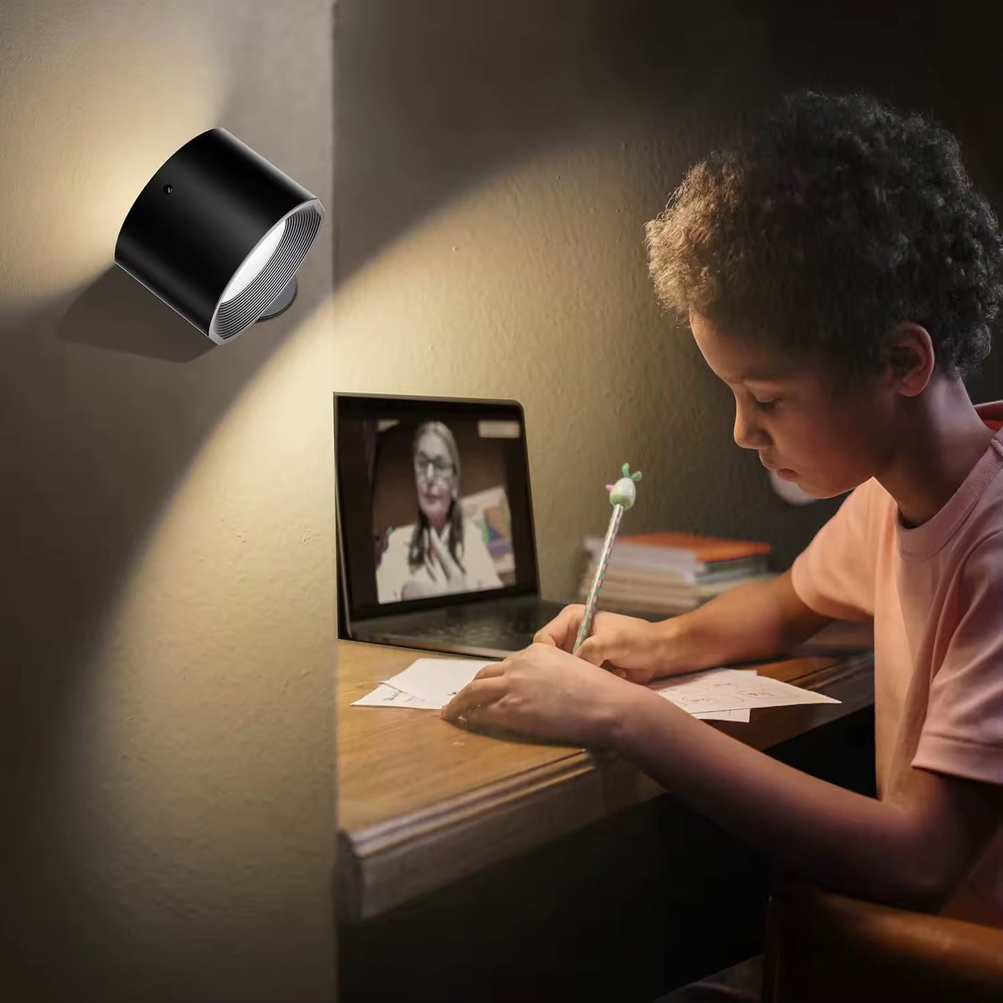 LÁMPARA LED DE PARED RECARGABLE Y PORTÁTIL – TÁCTIL, GIRATORIA 360°, SIN CABLES